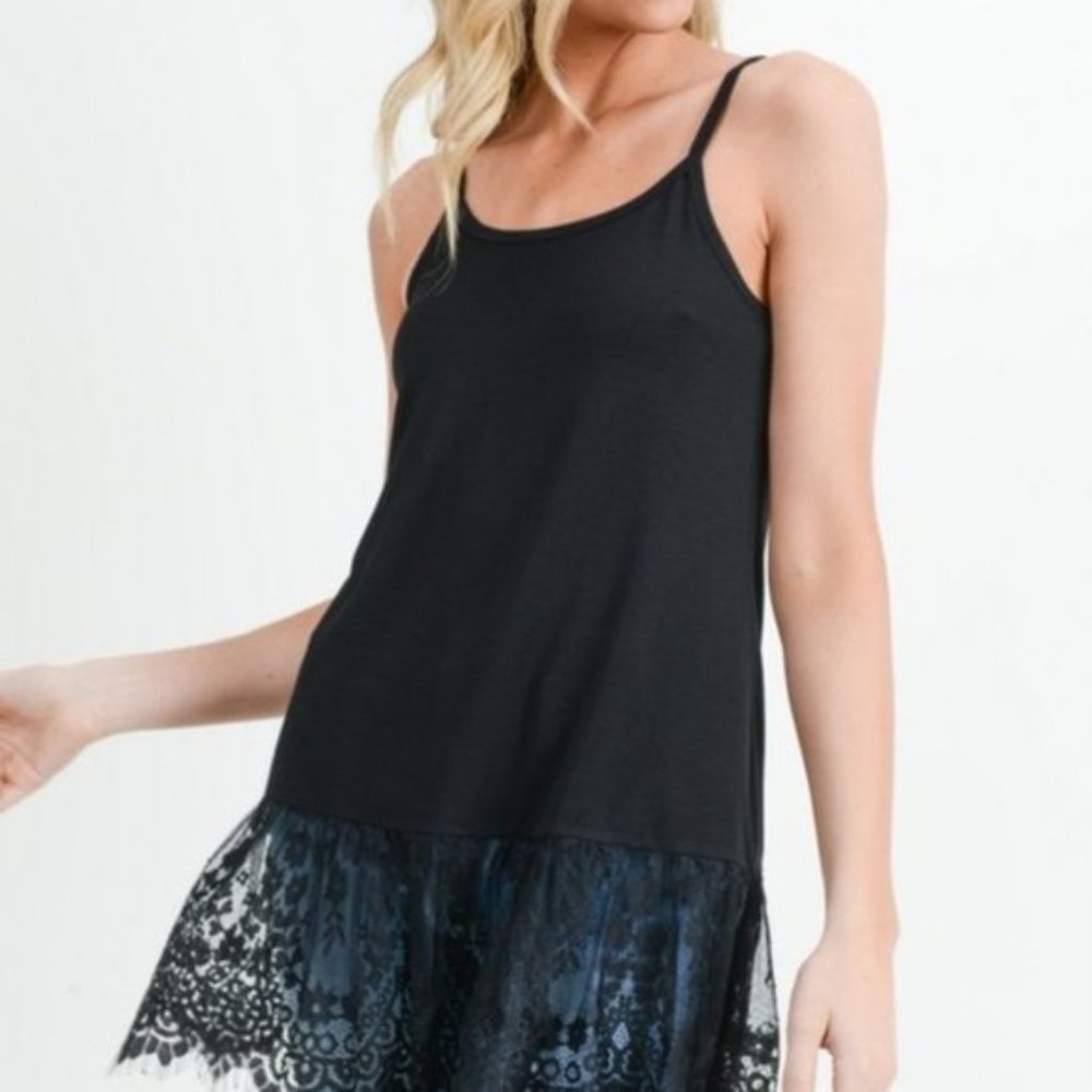 ❣️NEW  BLACK  LACE HEM LAYERING TANK